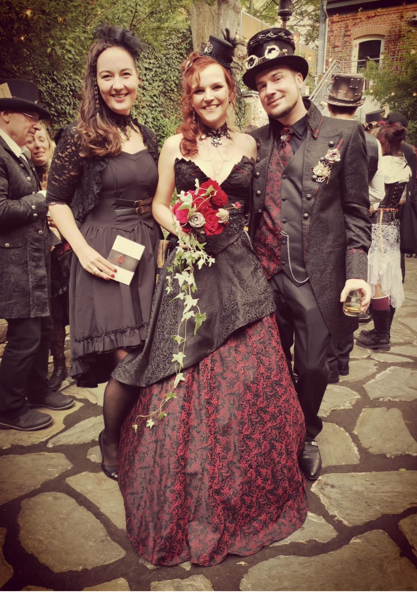 Individuelle Steampunk Hochzeit mit freier Trauung von Pure Soul Weddings
